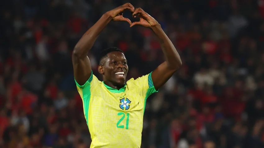 Luiz Henrique's late goal secures crucial three points for Brazil in a tight contest against Chile