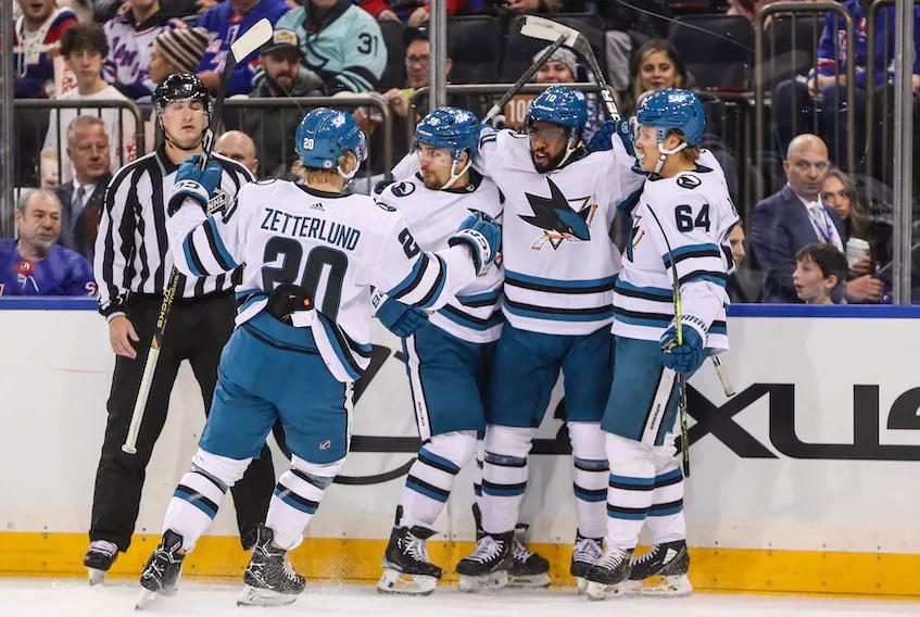 NHL roundup: Brad Marchand's hat-trick help Bruins beat Jackets