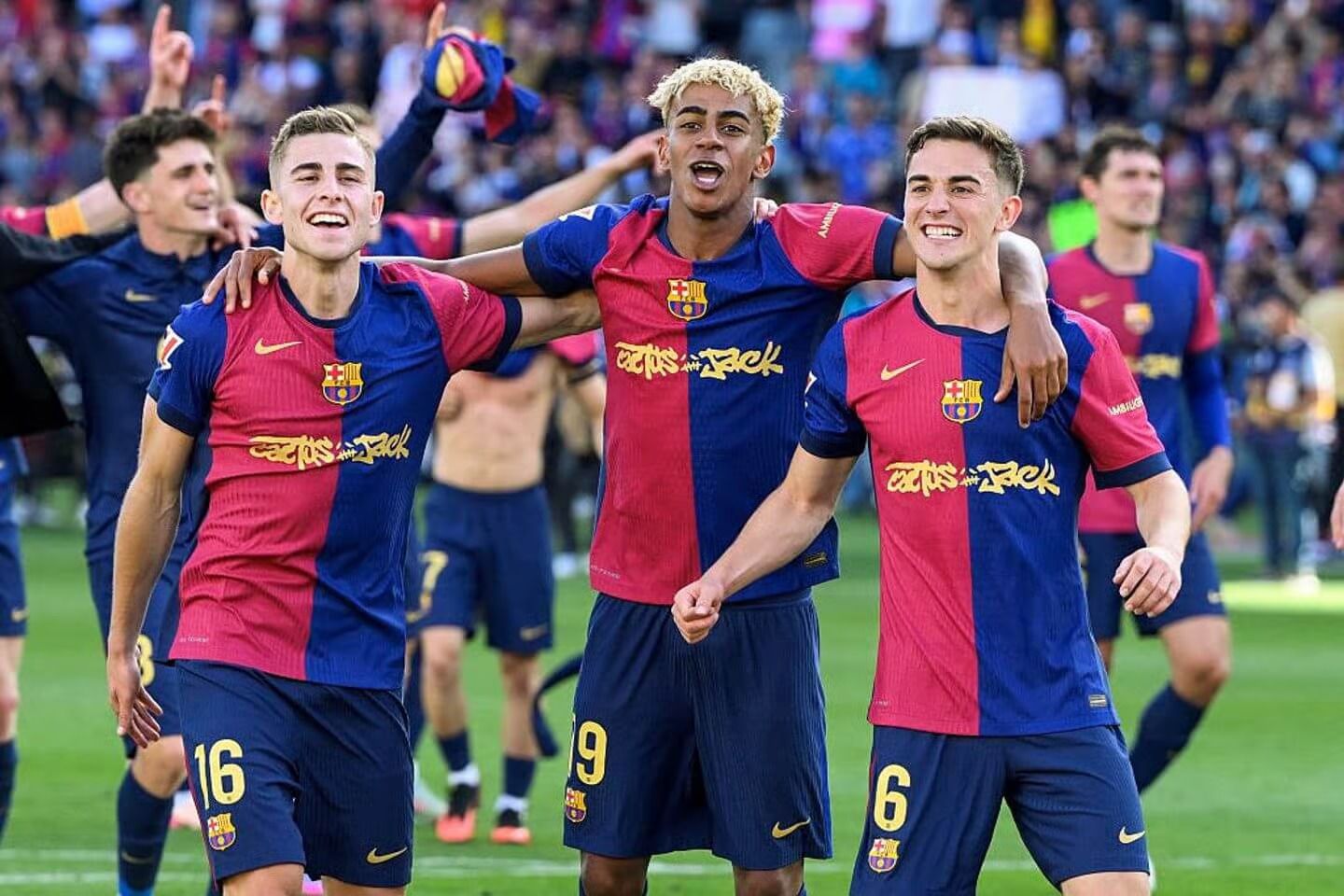 Barcelona 4-3 Real Madrid: Raphinha and Yamal shine in epic El Clasico comeback win