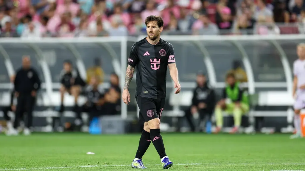 Snowstorm delays Lionel Messi's Inter Miami Champions Cup debut