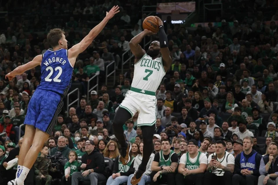 NBA roundup: Boston Celtics take care of Orlando Magic to improve to 14-0 at home