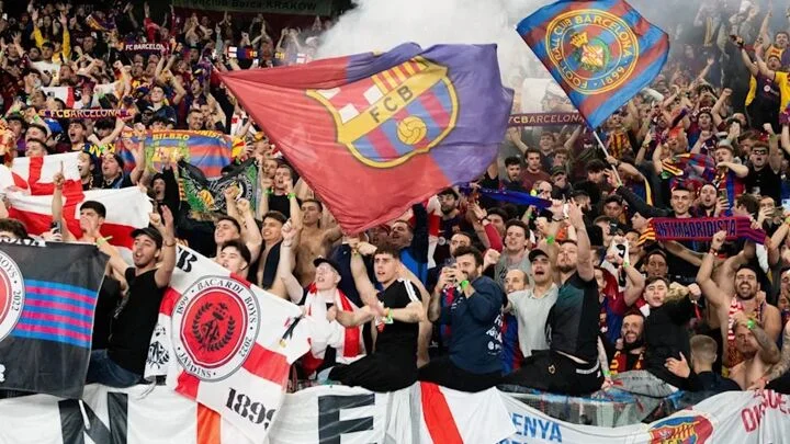 Barcelona fined 25,000 euros by UEFA for fans' racist behaviour in Paris