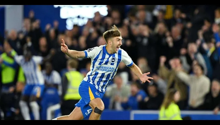 Brighton 3-2 Liverpool: Hinshelwood’s late goal secures win over Champions