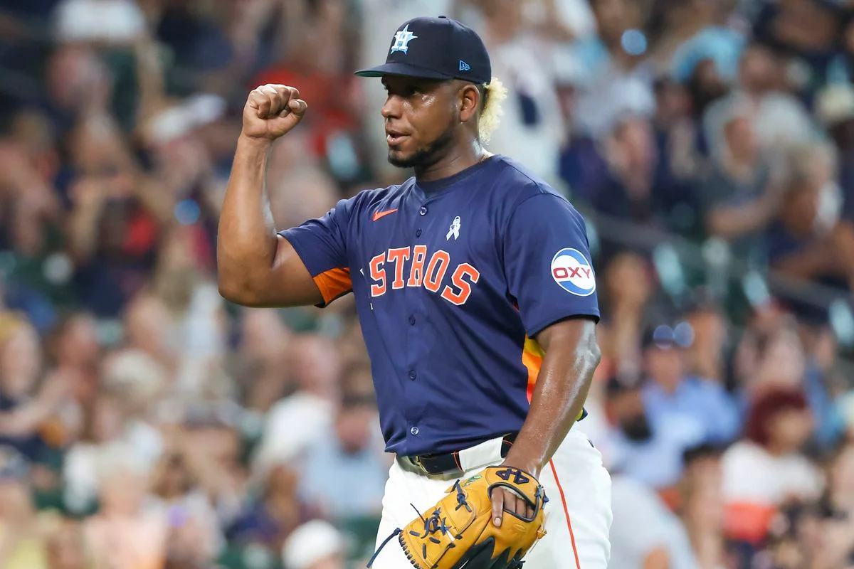 MLB roundup: Astros' Ronel Blanco flirts with no-hitter in win over Tigers