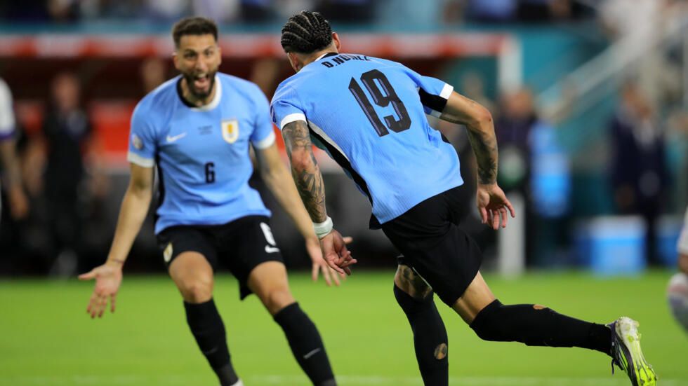 Uruguay 3-1 Panama: Wasteful Uruguay score late to defeat Panama in Copa América opener