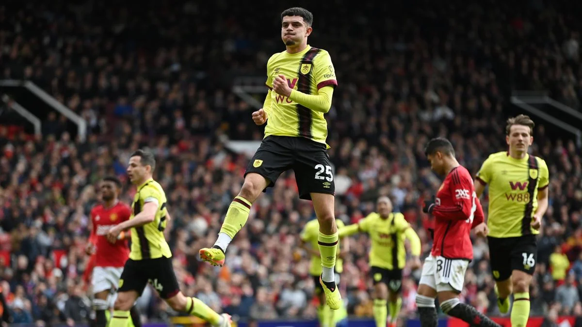 Manchester United 1-1 Burnley: Red Devils held at home by relegation-threatened Clarets