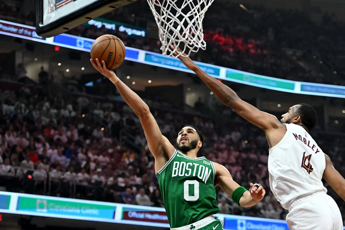 NBA roundup: Celtics defeat Cavs, Thunder pull level with Mavs