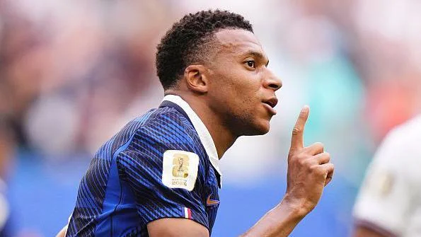 Kylian Mbappé wins second straight World Cup Golden Boot