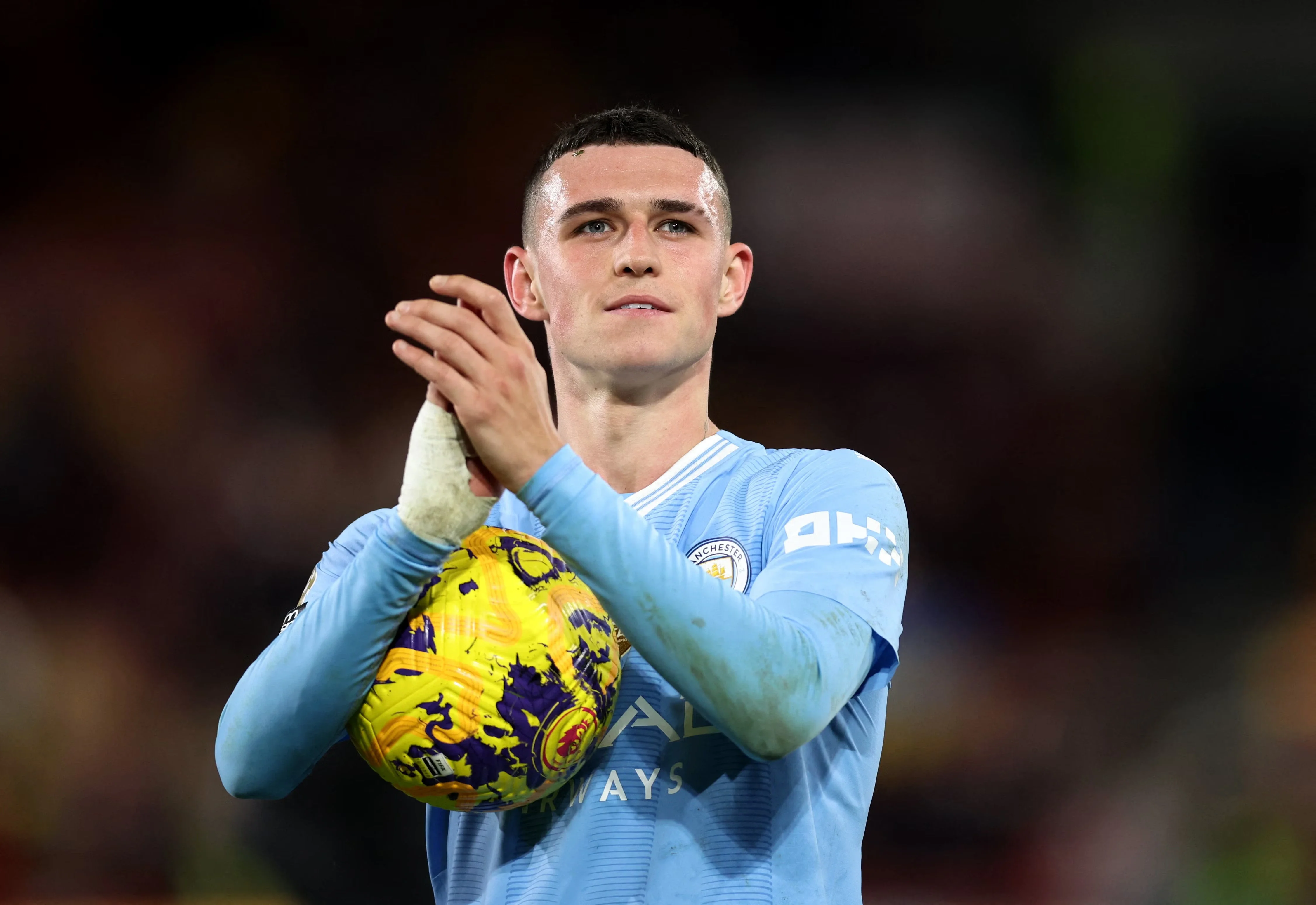 Brentford 1-3 Manchester City: Foden hits hat-trick as Citizens close in on league leaders