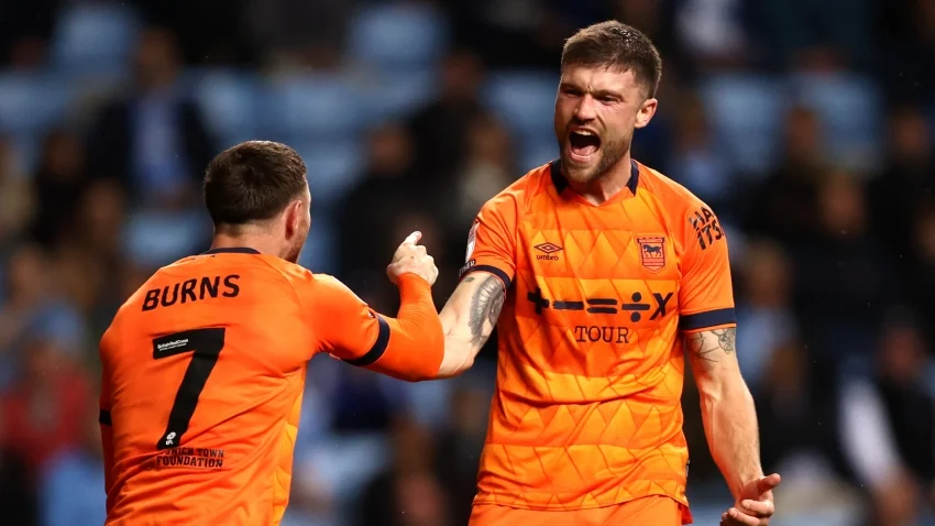 Ipswich beat Coventry to take giant stride towards Premier League promotion