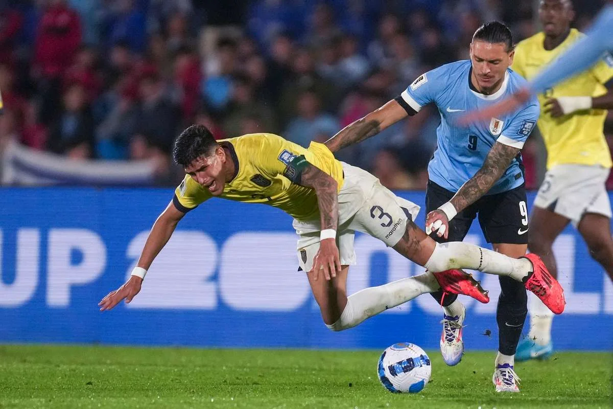 Uruguay's winless streak extends after a goalless draw against Ecuador