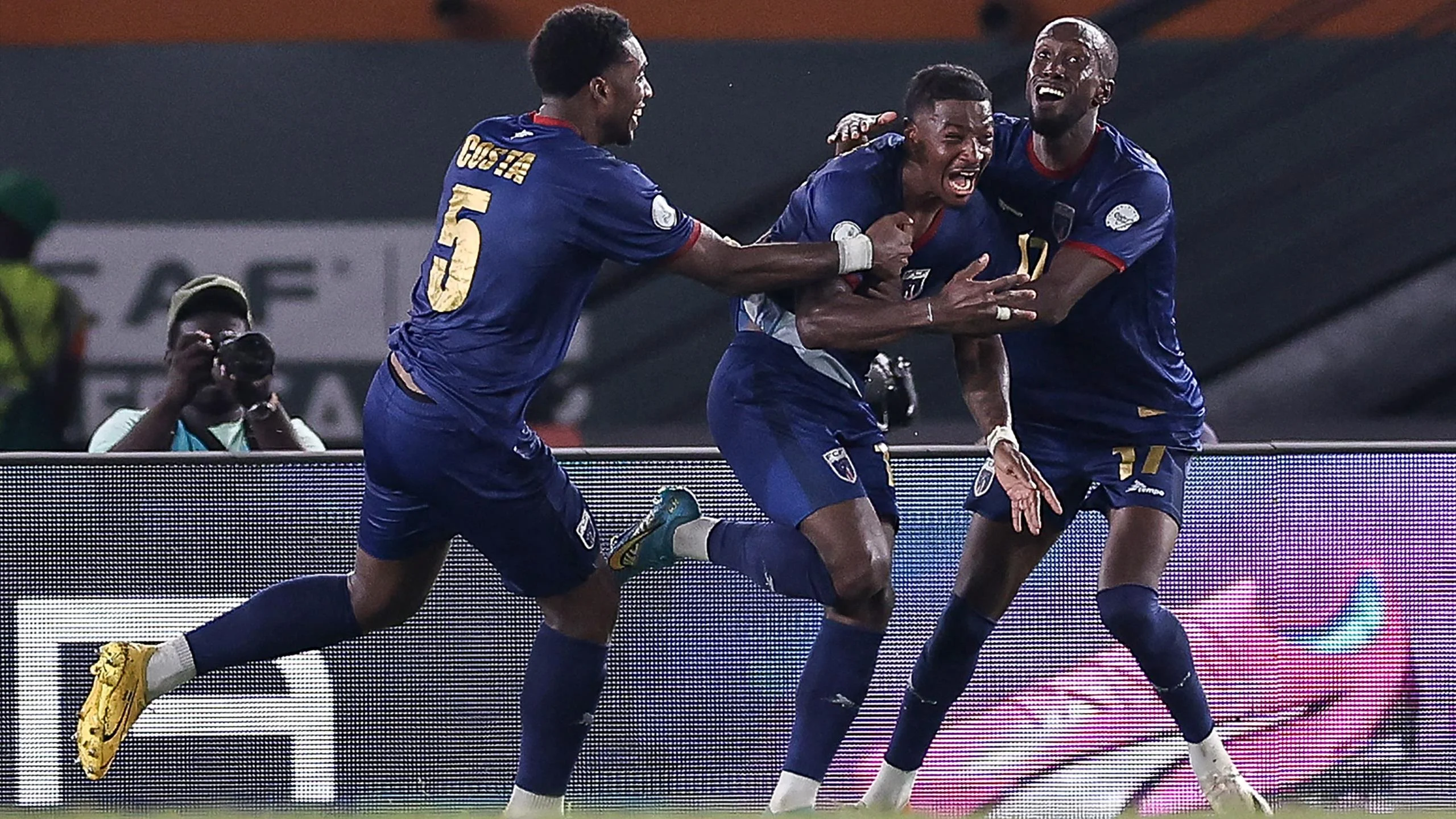 Cape Verde 2-2 Egypt: Blue Sharks snatch late draw to win Group B