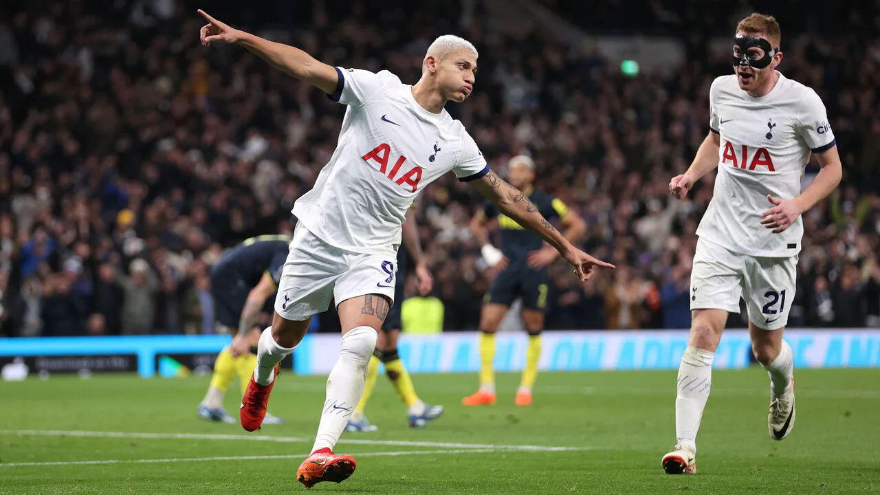 Tottenham 4-1 Newcastle: Richarlison double sees Spurs earn first win in six matches