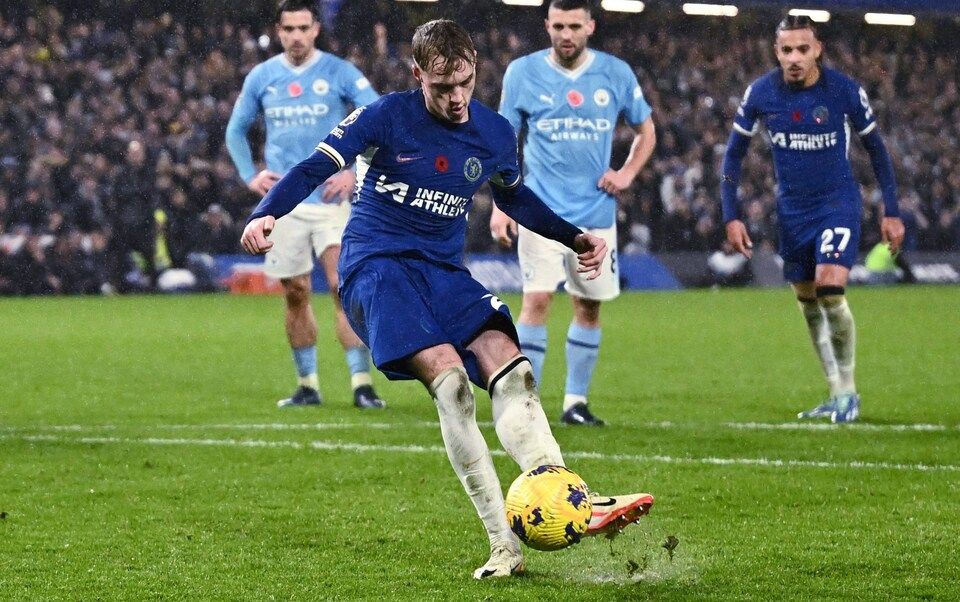 Chelsea 4-4 Manchester City: Cole Palmer haunts former club in eight-goal thriller