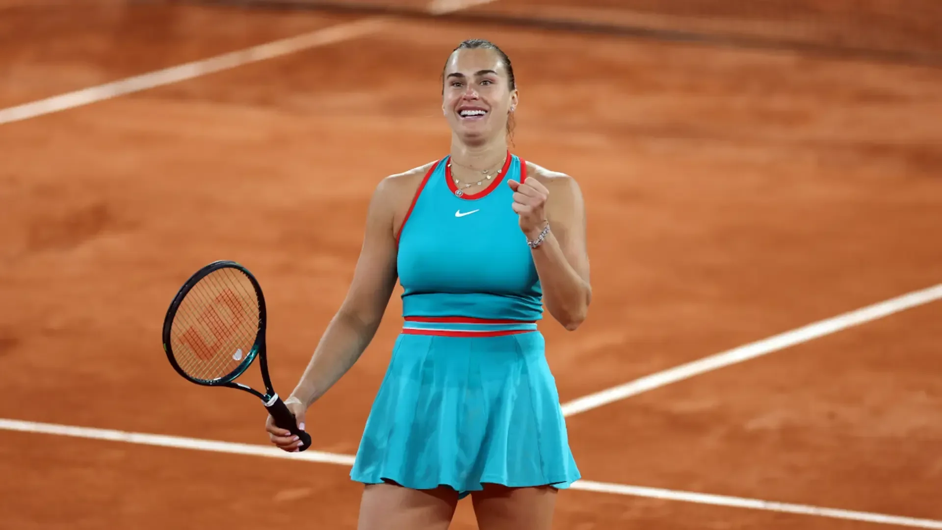 Aryna Sabalenka ends Iga Swiatek's French Open dominance to reach maiden Roland Garros final