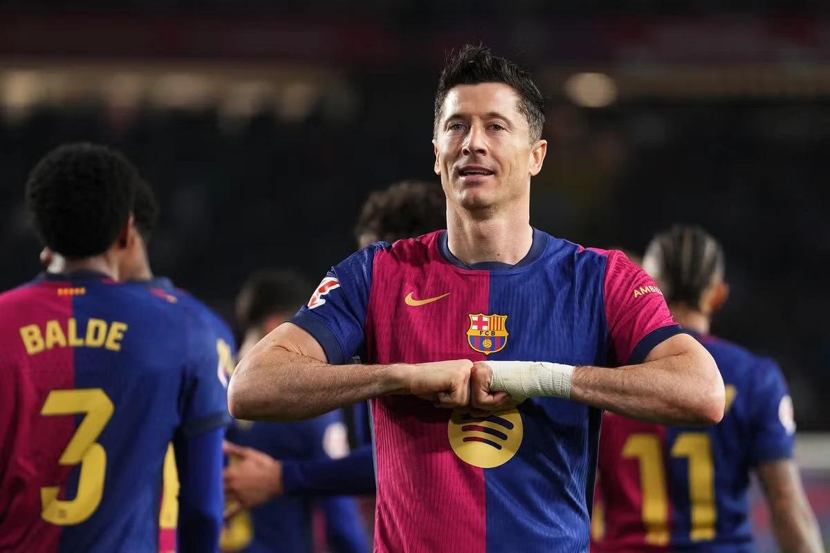 Barcelona 1-0 Rayo Vallecano: Lewandowski's first-half sees Barca go top of LaLiga