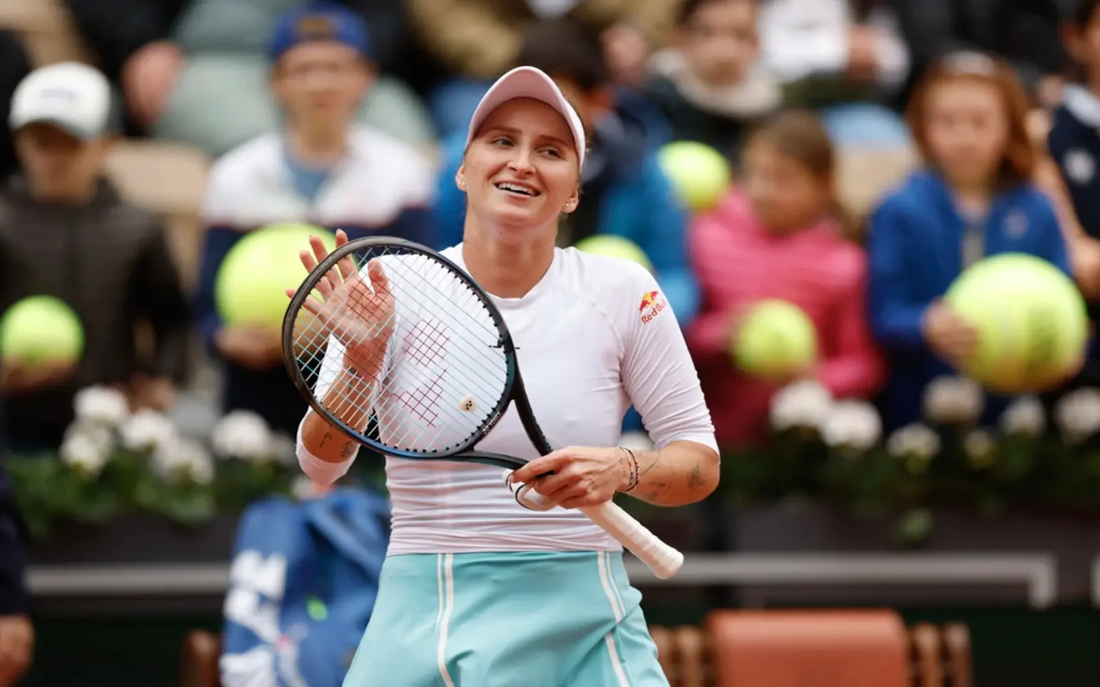 Vondrousova defeats Danilovic to book her place in French Open quarter-final