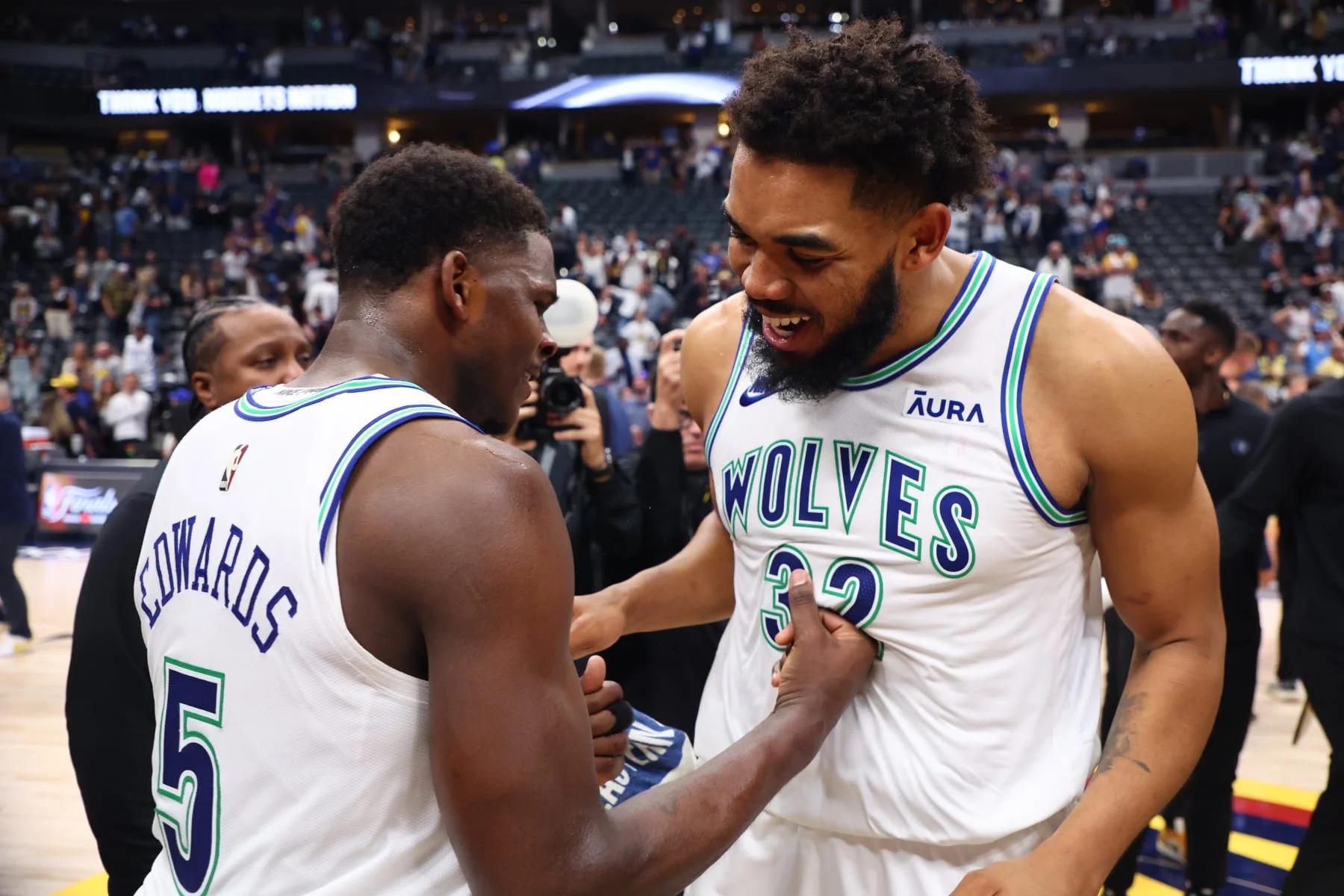 Wolves defeat Mavs in Game 4 to stay alive in West finals