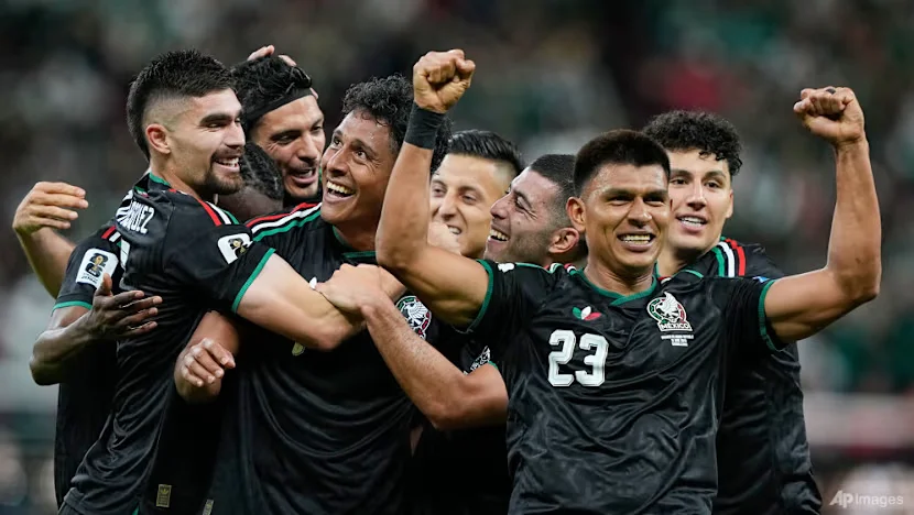 Luis Romo fires Mexico into World Cup knockout stage