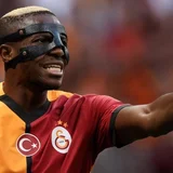 Why Victor Osimhen wears a protective mask on the pitch
