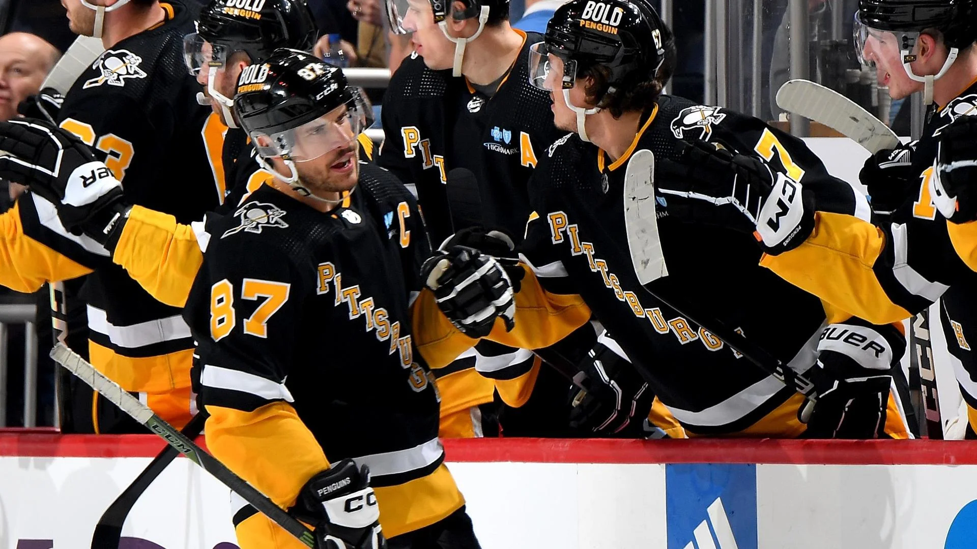 NHL roundup: Sidney Crosby hits milestone as Pens score crucial OT win
