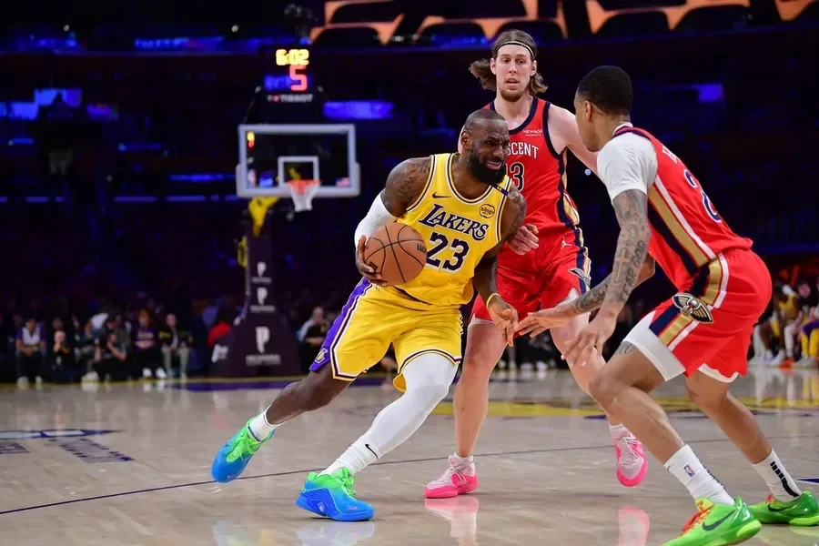 NBA roundup: LeBron James makes history as Lakers dominate Pelicans