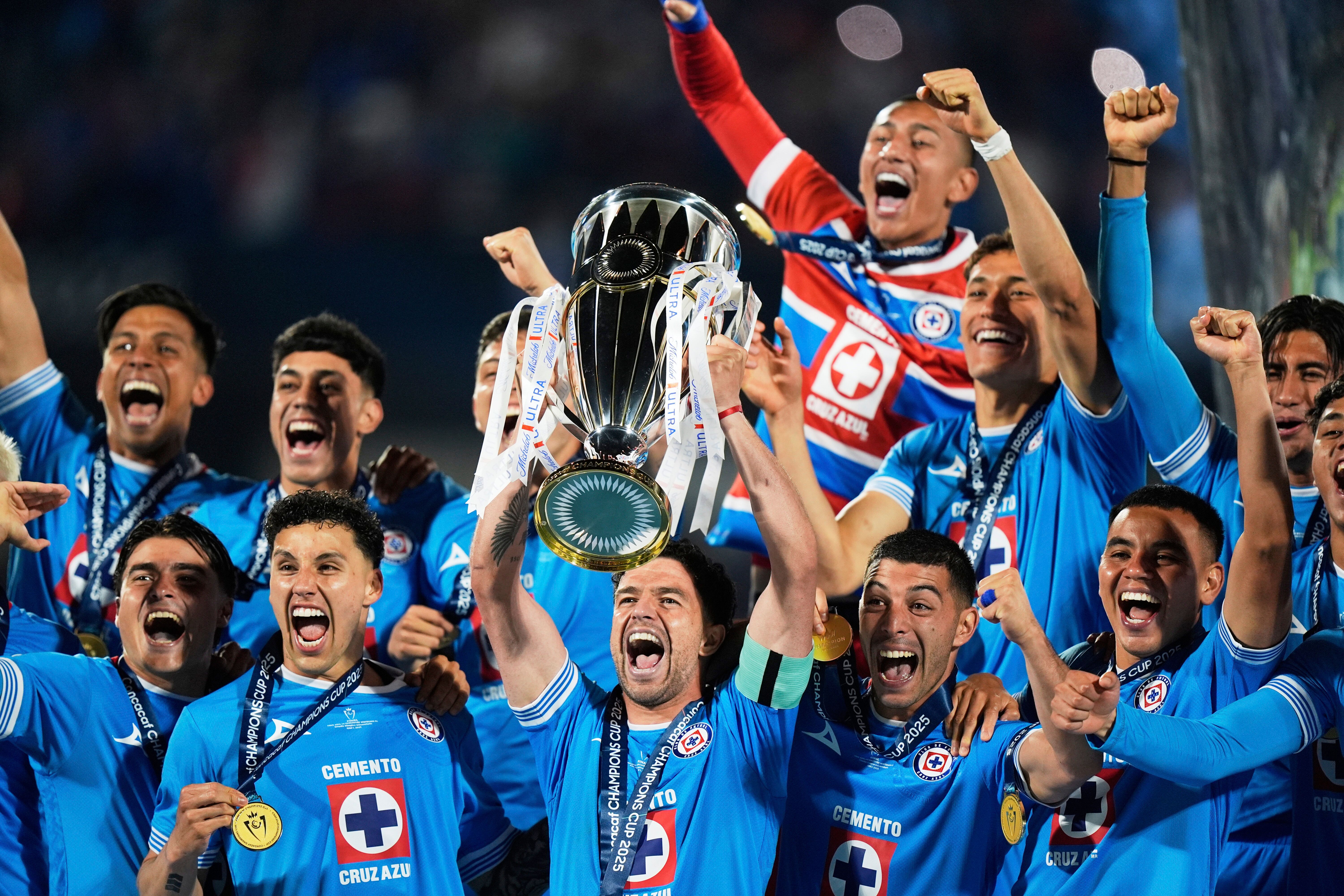 Cruz Azul crushes Whitecaps 5–0 to claim record-equaling 7th CONCACAF title