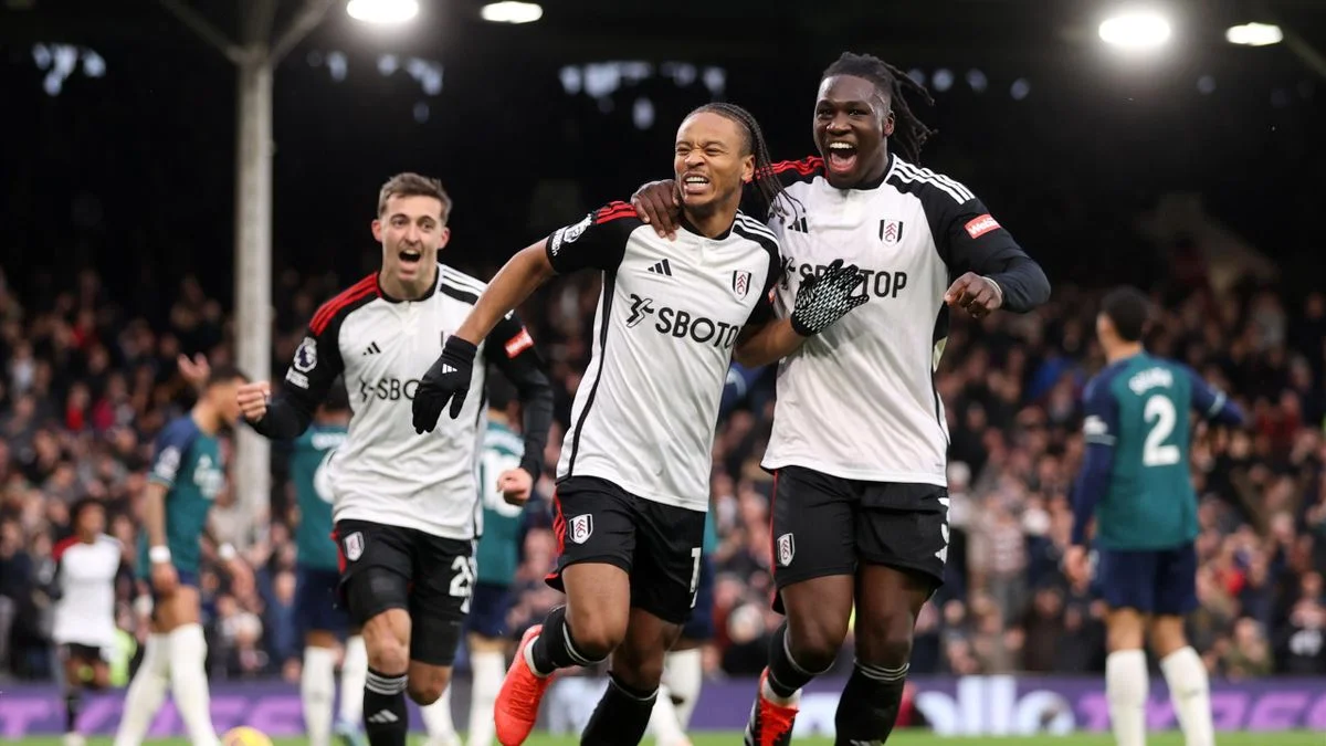 Fulham 2-1 Arsenal: Fulham comeback to deny Gunners the chance to end the year at the summit