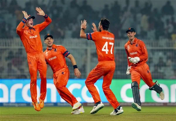 Netherlands claim surprise victory over Bangladesh, England drop to bottom of the table