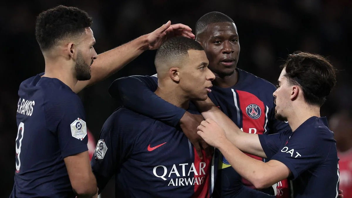 PSG thrash Monaco to consolidate top spot