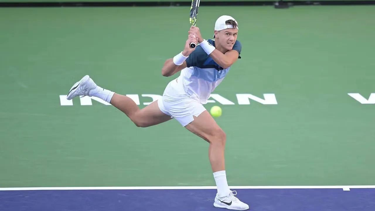 Rune mounts stunning comeback against Humbert to book last 16 clash with Tsitsipas