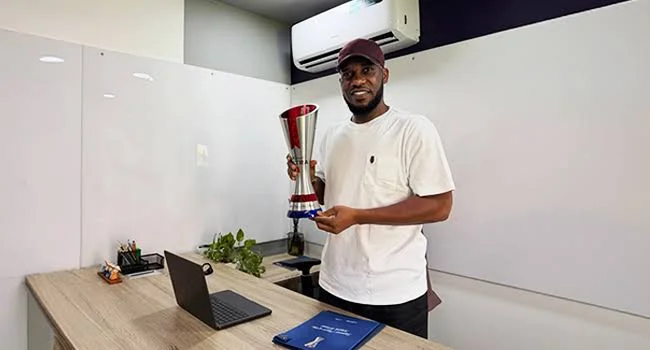 Jay-Jay Okocha honoured with Retro 1998 World Cup Award