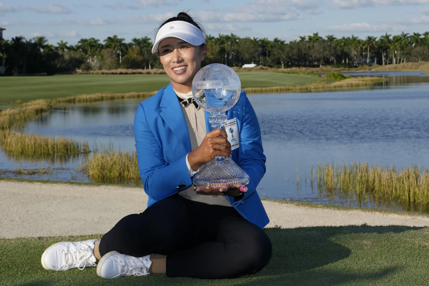Yang beats Hataoka to clinch LPGA Tour Championship