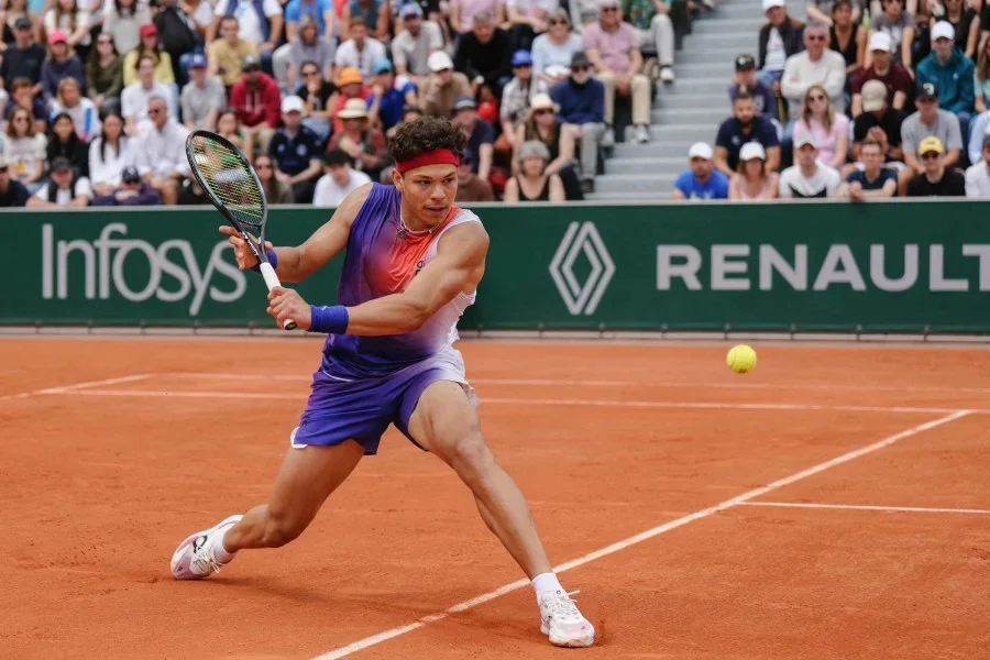 Shelton beats Gaston for maiden French Open win