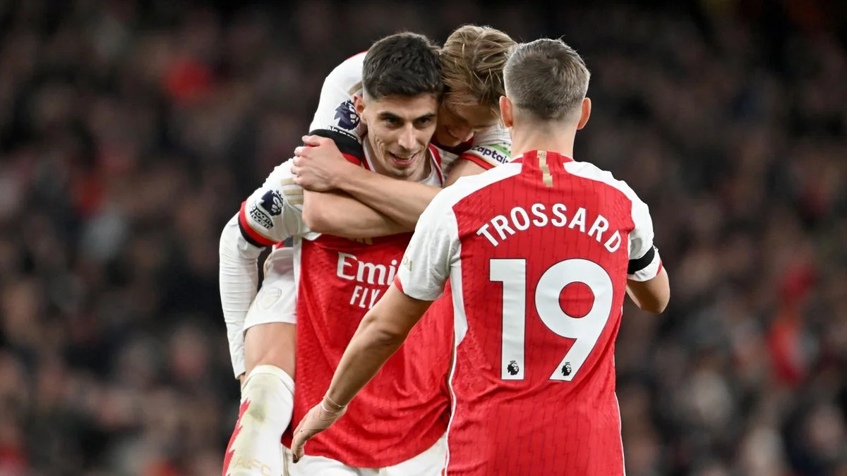 Arsenal 5-0 Chelsea: Gunners demolish Blues to go three points clear at top 