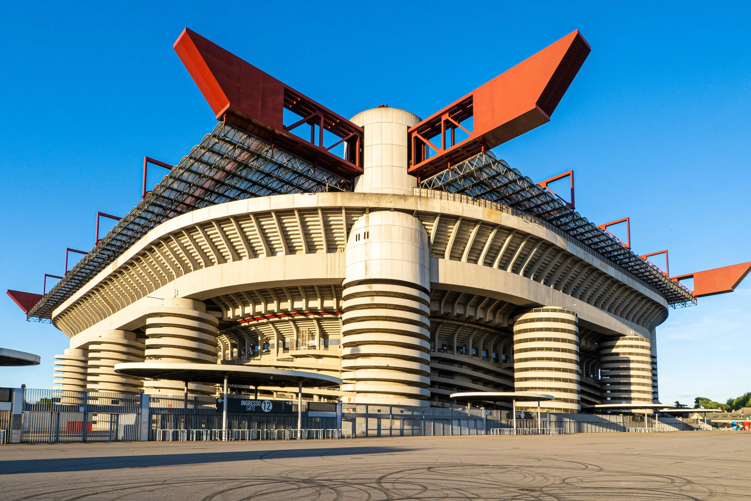 Inter and AC Milan reject plan to renovate San Siro
