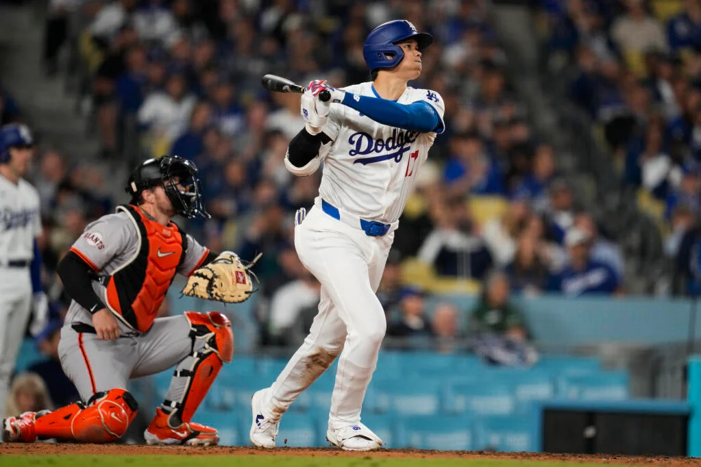 MLB roundup: Shohei Ohtani's first Dodgers home run highlights win over Giants