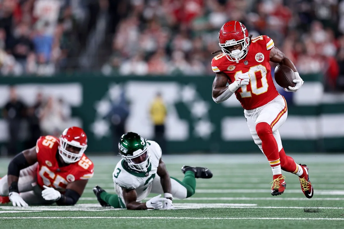 Running game picks up the passing offense as Chiefs avoid an upset against the Jets