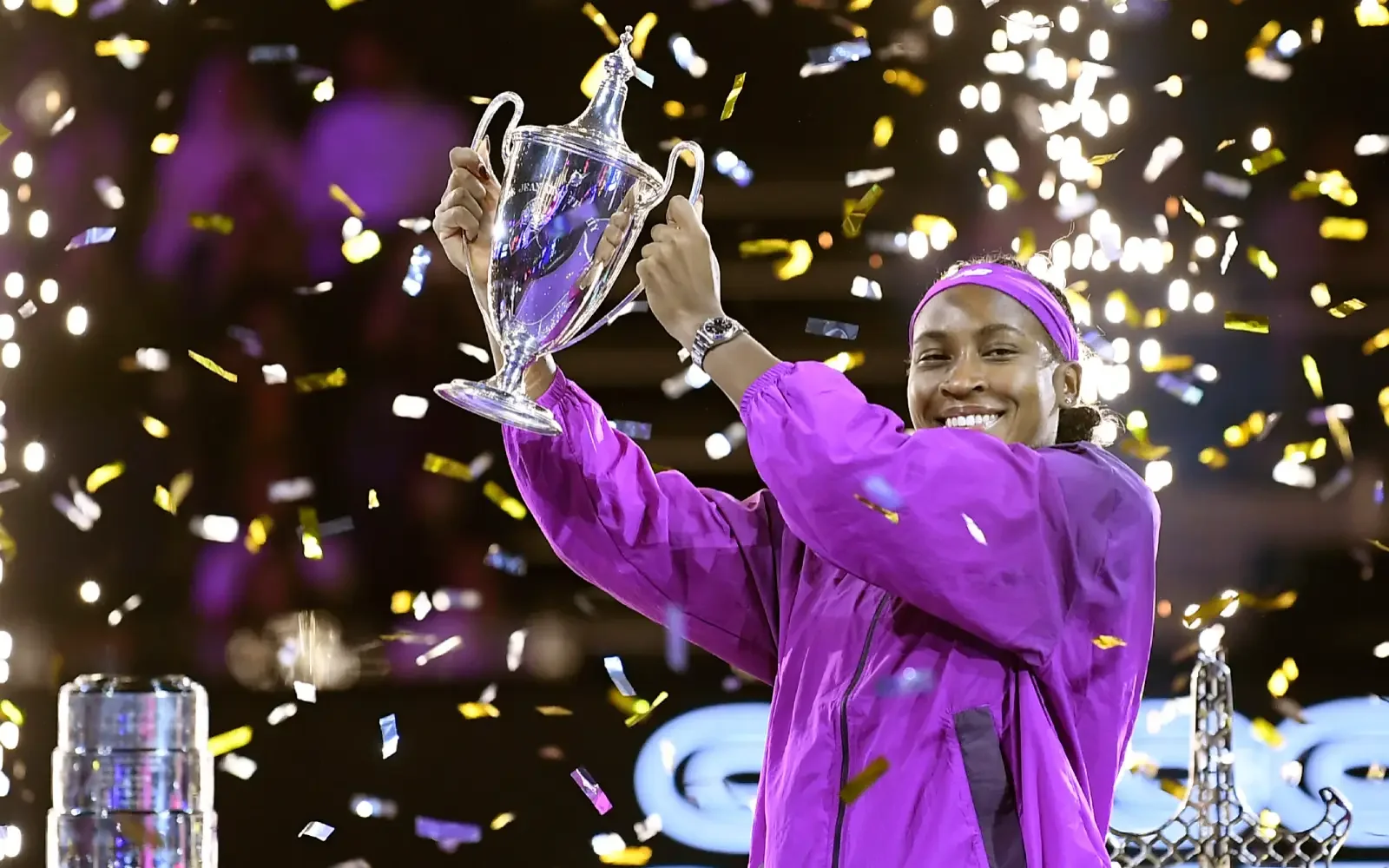 Gauff battles back to defeat Zheng and win WTA Finals in thrilling fashion