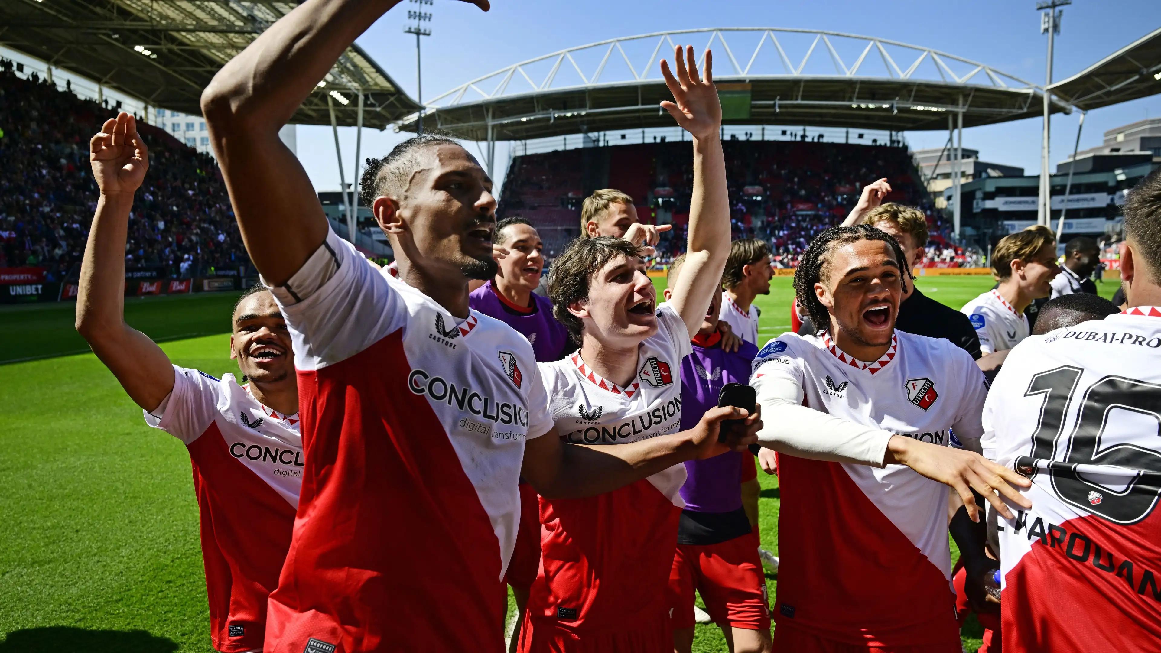FC Utrecht 4-0 Ajax: Rodriguez brace stuns league leaders in historic win