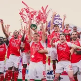 Arsenal lift first Premier League trophy since Invincibles era