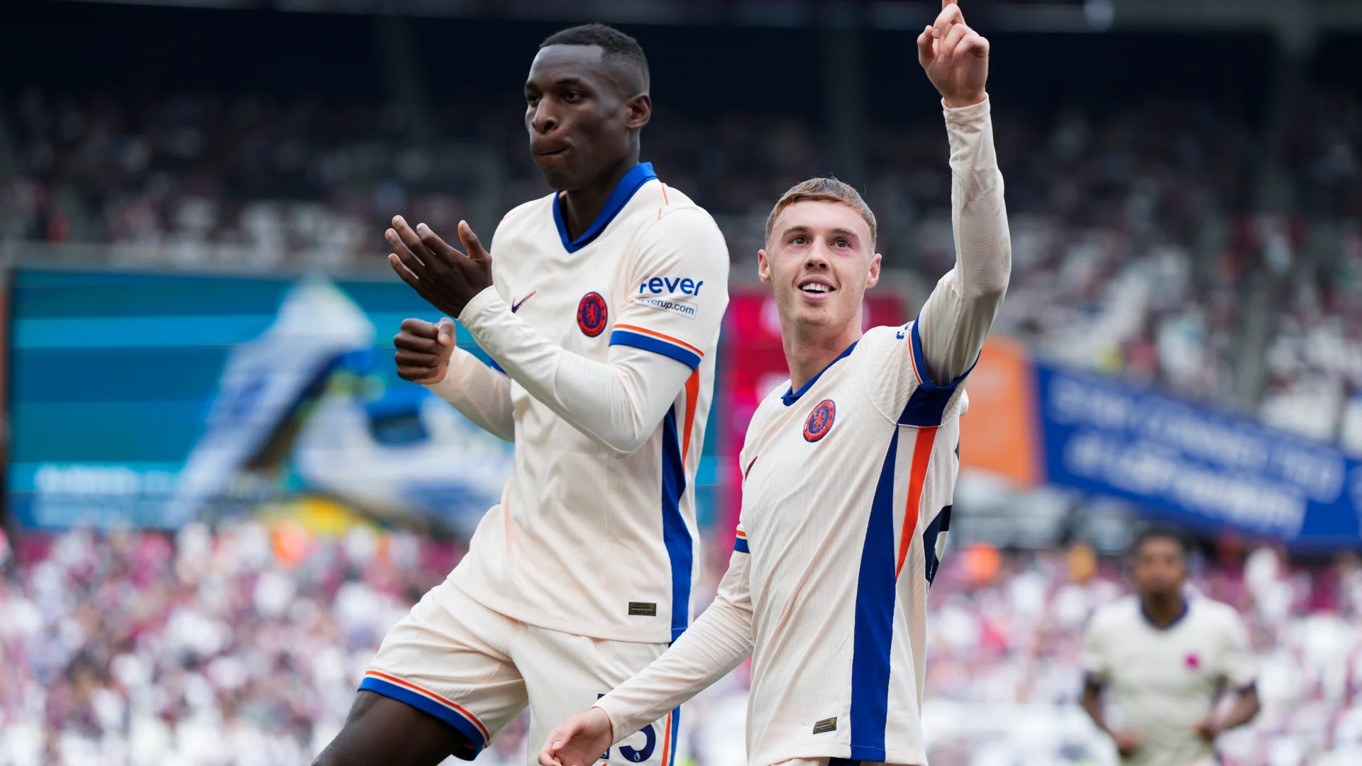 West Ham 0-3 Chelsea: Jackson and Palmer on target as impressive Blues thrash woeful Hammers
