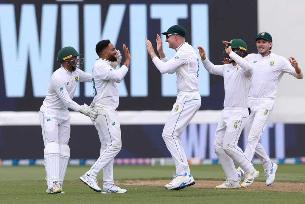 Proteas skittle New Zealand to take lead in Hamilton