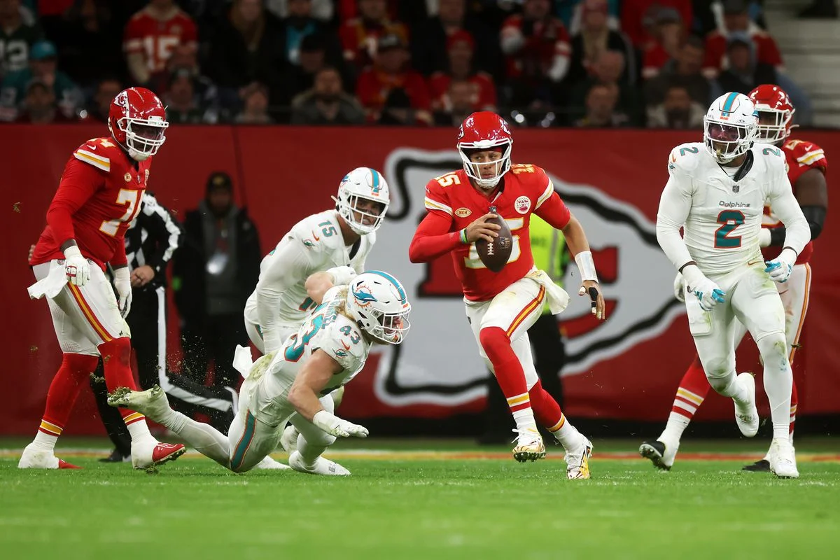 Chiefs hold off Dolphins comeback to win in Germany