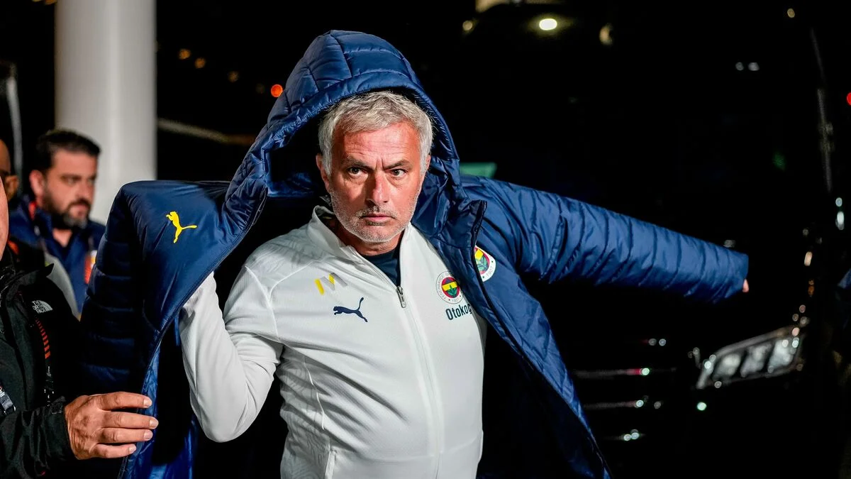 Fenerbahce's Mourinho suspended, fined for comments on Turkish referees