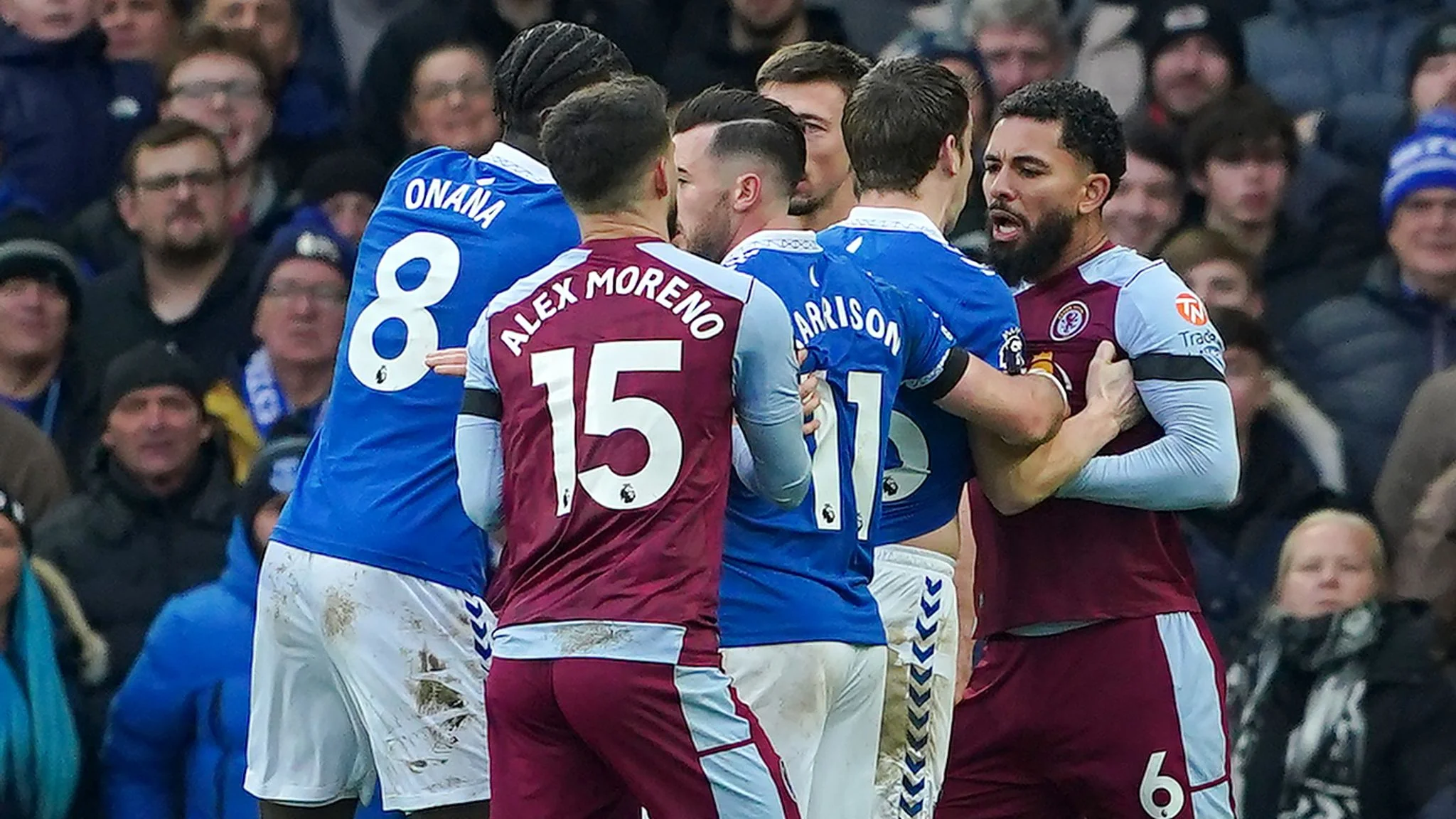 Everton 0-0 Aston Villa: Visitors miss chance to go joint top