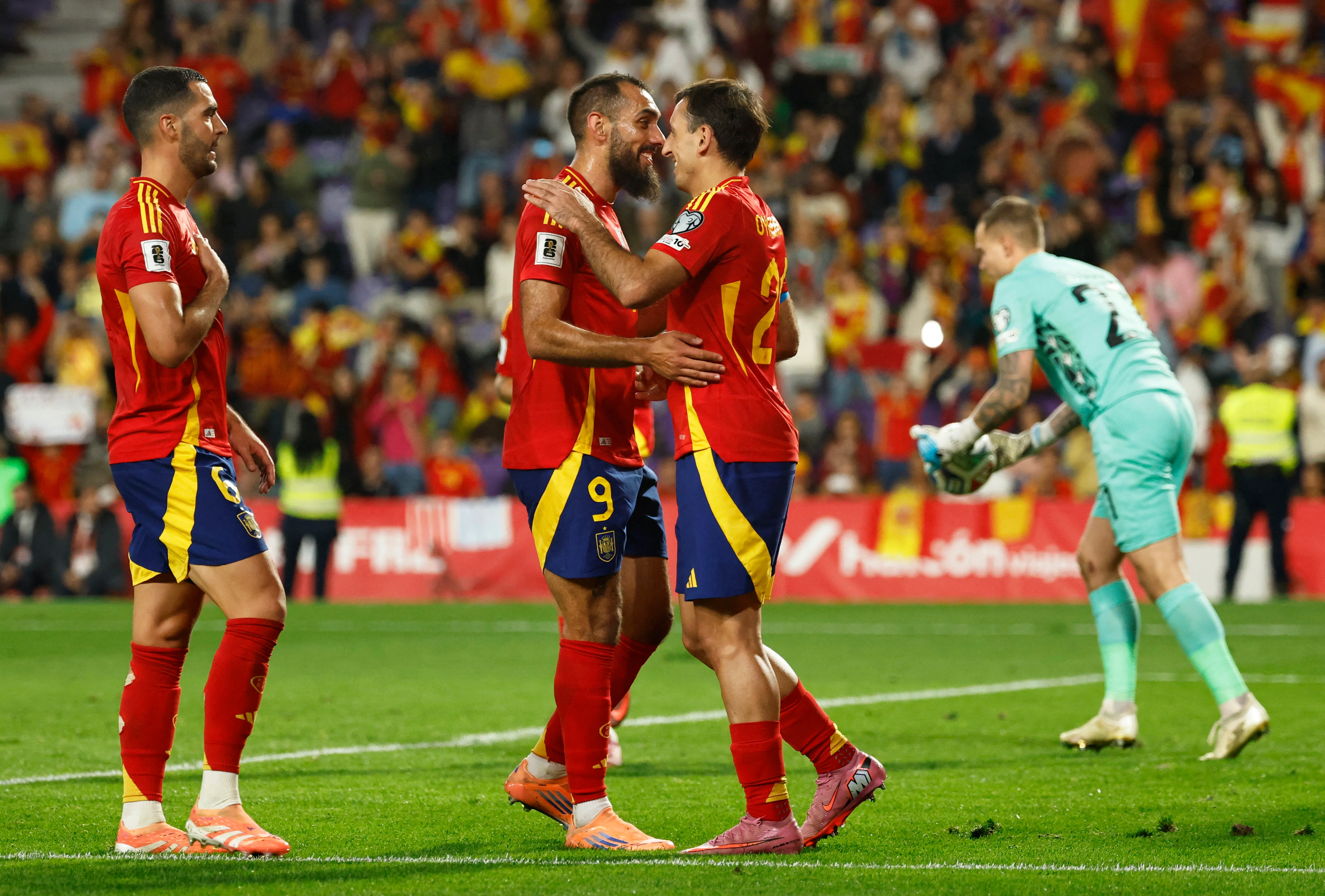 Spain ease past Bulgaria to move closer to World Cup qualification