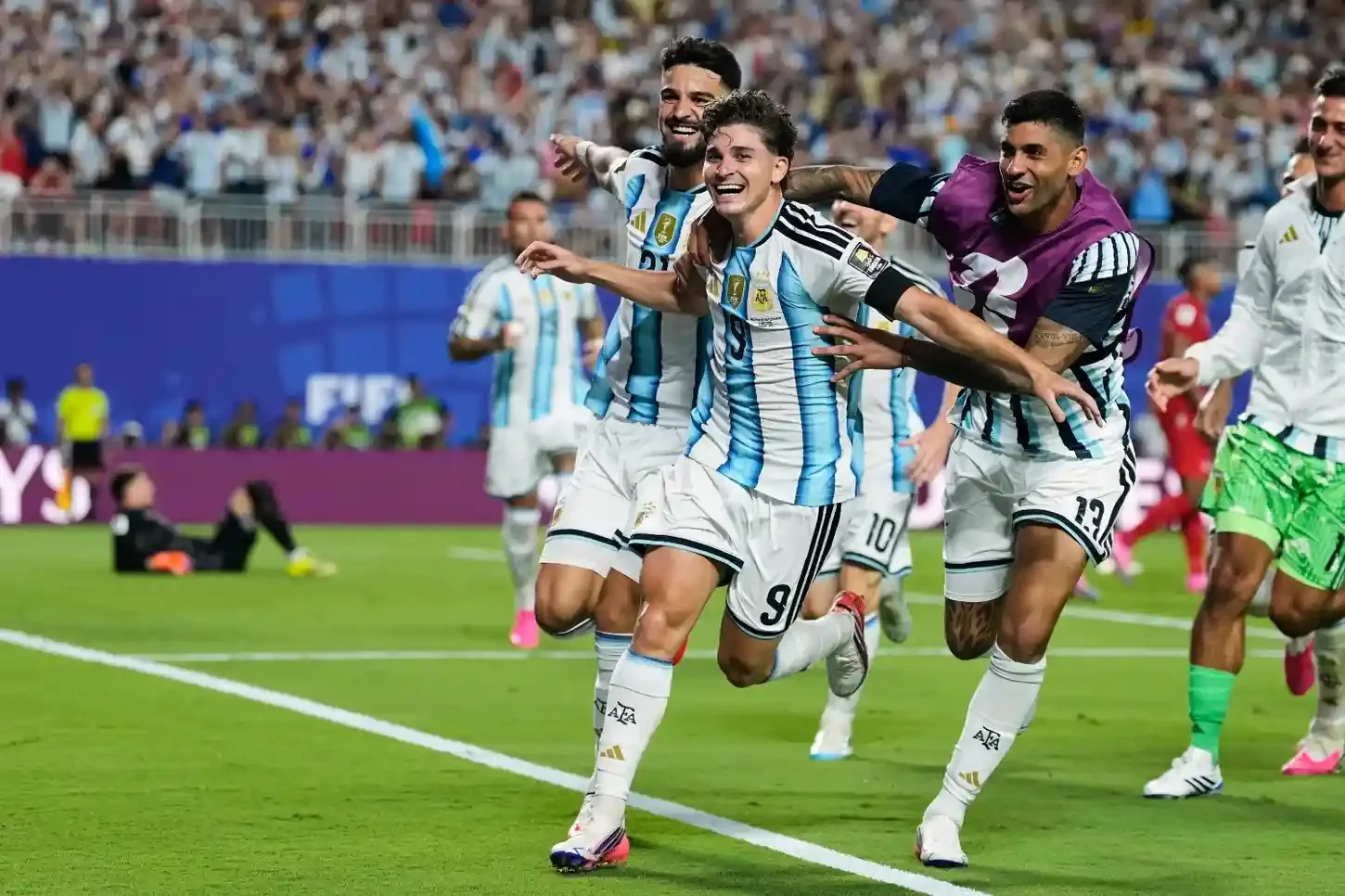 Julián Álvarez fires Argentina past Switzerland in ET to set up semi-final clash with England