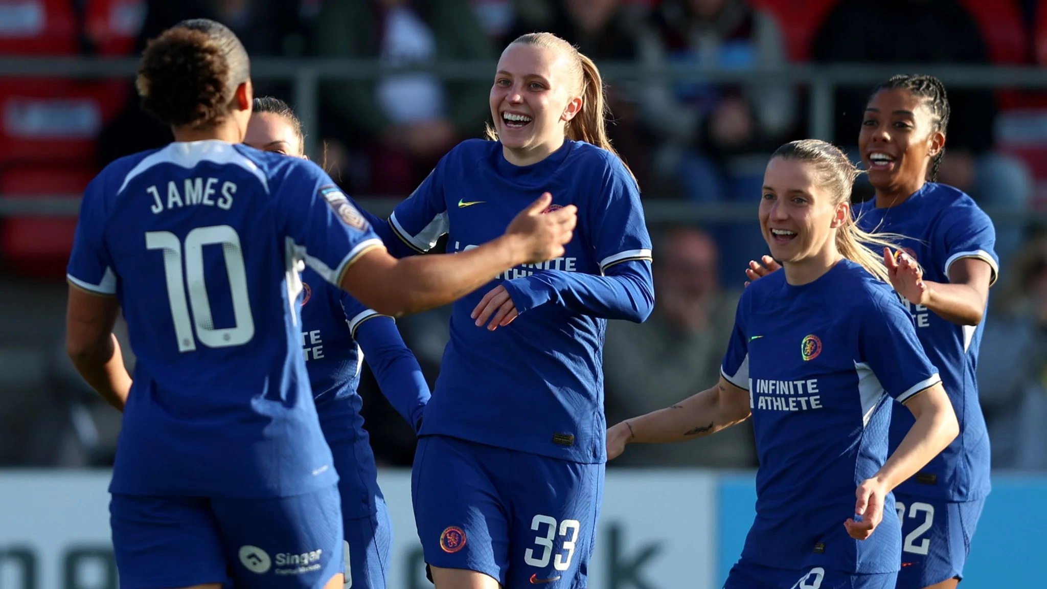 WSL: Chelsea overcome West Ham challenge to go back on top