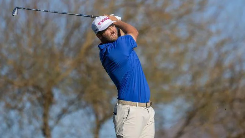 Wyndham Clark grabs a one-shot lead after first round of Phoenix Open